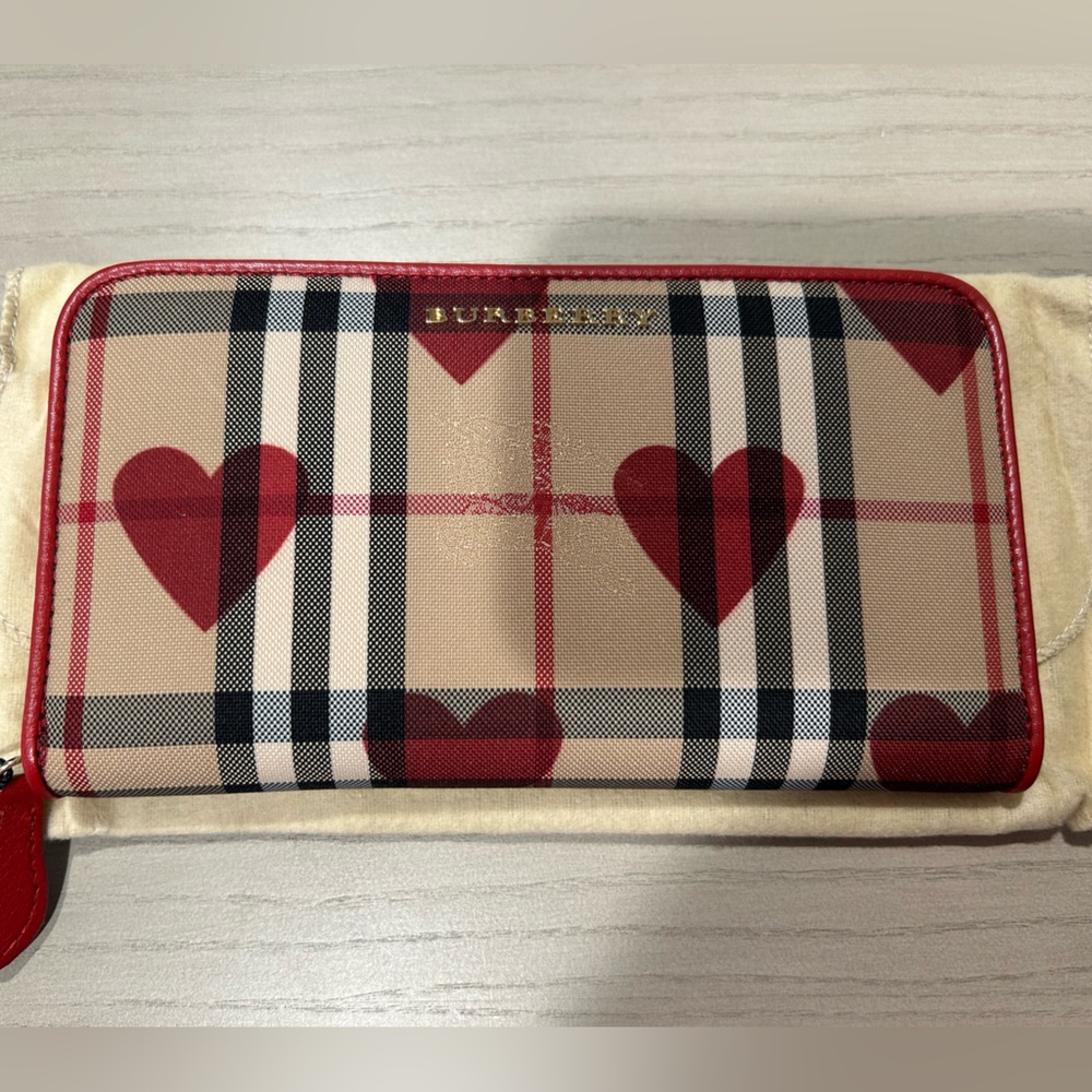 BURBERRY Red Leather Check Canvas Heart Elmore Wallet